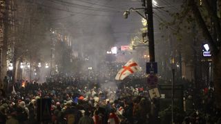 Lovitură pentru georgieni! Sunt în pericol să piardă dreptul de liberă circulație în UE. Cum ar mai putea să se deplaseze în afara țării