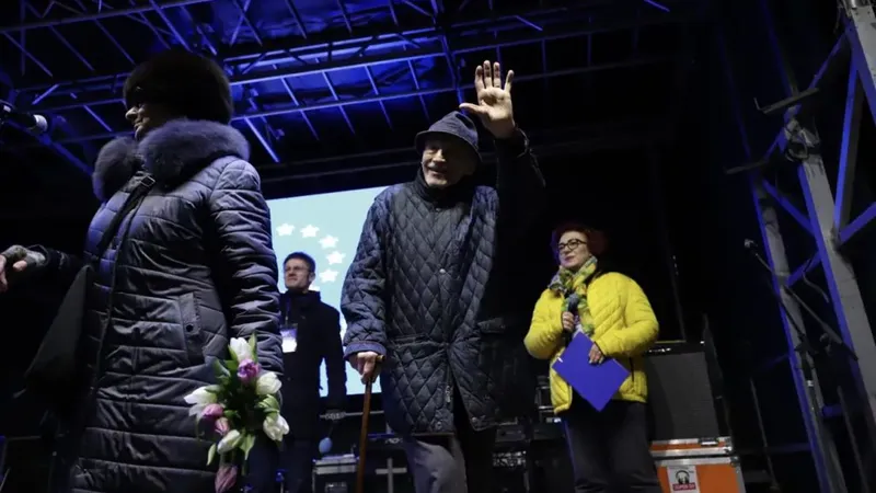 Ce mesaj a primit Victor Rebengiuc pe telefonul mobil