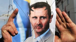 VIDEO Președintele sirian Bashar Al-Assad, mort într-un accident aviatic?! Avionul cu care ar fi fugit din Damasc a dispărut brusc de pe radar. Capitala - cucerită de rebeli, populația a ieșit în stradă să sărbătorească