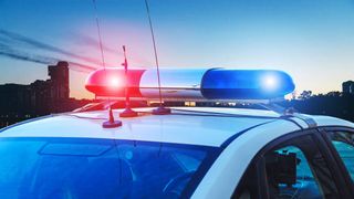 O femeie a lovit doi pietoni în Bistrița și a încercat să ștergă urmele. Șoferița a mutat mașina de la locul accidentului