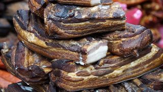 C&acirc;t costă un kilogram de șuncă / slănină de porc &icirc;nainte de Crăciun 2024?