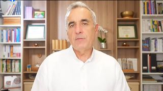 Cine a dat în judecată Administrația Prezidențială, SRI, SIE, MAI și STS. "A fost o eroare materială"