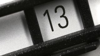 Vineri 13: De ce este considerată o zi cu ghinion și ce poți face pentru ”a întoarce norocul”?