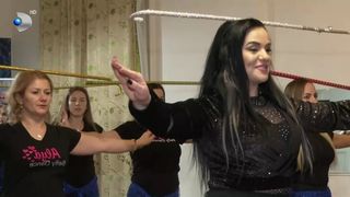 VIDEO &bdquo;Mi-am rec&acirc;știgat &icirc;ncrederea&rdquo;. Atrase de dansul oriental