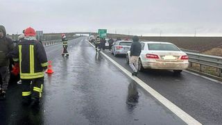 Şapte maşini au fost implicate, s&acirc;mbătă, &icirc;ntr-un accident rutier pe A1