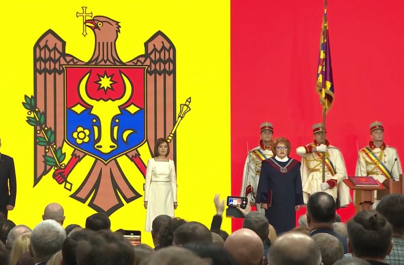 maia sandu, presedinte republica moldova, maia sandu juramant 