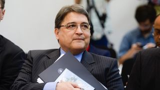 Noul ministru de Externe, Emil Hurezeanu, acuzat că ar întârziat intrarea României în Schengen: "Numirea lui este o greșeală"