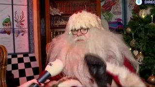 VIDEO Moș Crăciun a poposit la t&acirc;rgul din București &icirc;n Ajun. Cei mici, dar și cei mari, extrem de bucuroși