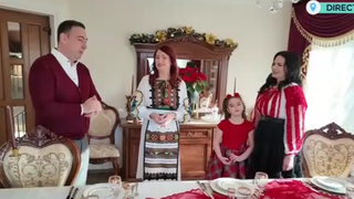 VIDEO Crăciunul &icirc;n familia Vioricăi Macovei. Cum sărbătorește artista Nașterea Domnului