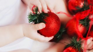 bebelus, copii nascuti craciun, prima zi craciun 