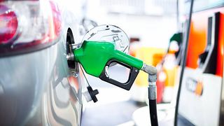 Combustibil mai scump de la 1 ianuarie 2025. Cu c&acirc;t va crește prețul motorinei și al benzinei