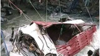 Un camion plin cu nuntași a căzut &icirc;ntr-un r&acirc;u: cel puțin 71 de morți