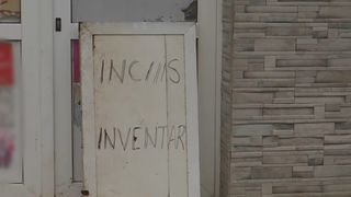 VIDEO &bdquo;El n-are lege! El taie, el sp&acirc;nzură&rdquo;. &Icirc;njunghiată după ce a refuzat să v&acirc;ndă pe datorie