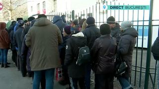 VIDEO Cozi imense la ghișee. C&acirc;t a crescut impozitul pentru case și mașini &icirc;n 2025