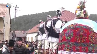 VIDEO &bdquo;Asta &icirc;nseamnă bogăție&rdquo;. &bdquo;Udatul Ionilor&rdquo;, tradiție unică &icirc;n țară