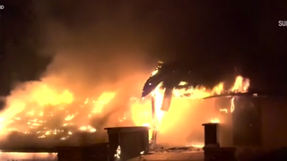 VIDEO Infern în „orașul îngerilor”. Zeci de mii de oameni au fost evacuați din calea flăcărilor