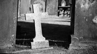 Cu cât a crescut ajutorul de înmormântare în 2025