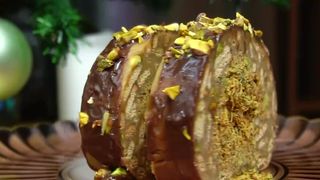 VIDEO Rețeta zilei: salam de biscuiți cu fistic. De ce ingrediente aveți nevoie?