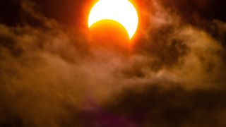 Eclipsele de Soare și de Lună din 2025