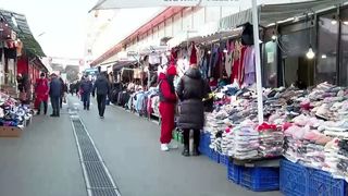 VIDEO E bazar pe TikTok, la tarabe suflă v&acirc;ntul