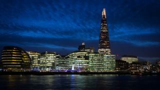 Știai că unii oameni aleg să aibă atât o mașină, cât și un scuter?