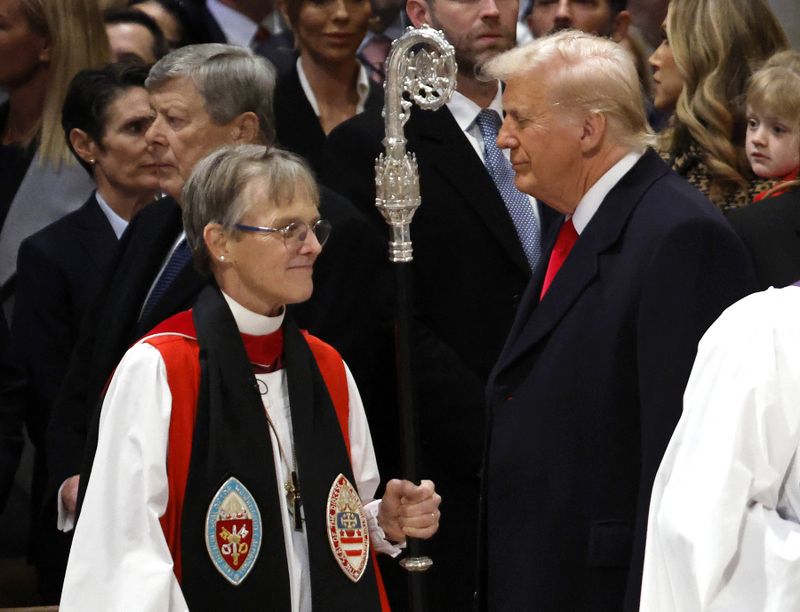 Episcopul Mariann Edgar Budde și Donald Trump