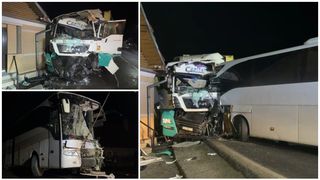 VIDEO Șoferul unui autocar a murit și șase pasageri sunt răniți după ce au intrat &icirc;ntr-un TIR, pe DN 1, &icirc;n Brașov