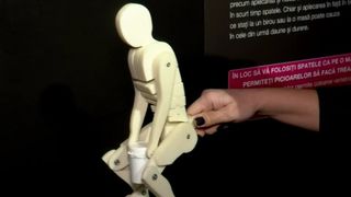 Lecție de anatomie la Biblioteca Națională