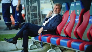 Dinu Gheorghe va fi înmormântat lângă soția sa, Rely Elisabeta, răpusă de o boală cruntă la doar 53 de ani