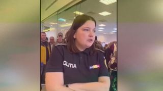 VIDEO O polițistă din Suceava, acuzată de comportament abuziv. A provocat un scandal de proporții 