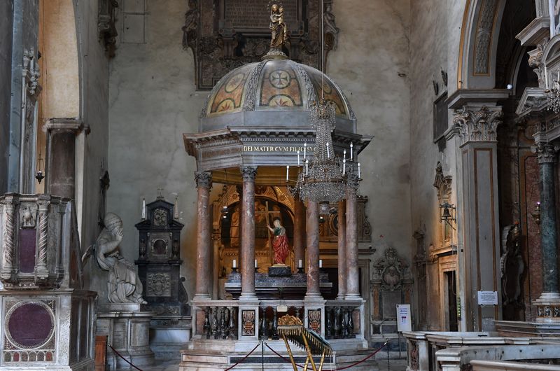 Moaștele Sfintei Împărătese Elena, mama Sfântului Împărat Constantin cel Mare