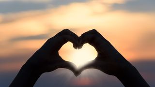 Superstiții de Valentine's Day: Cum atragi dragostea în viața ta