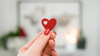 Ce trebuie să analizezi c&acirc;nd alegi o freză unghii profesională?&nbsp;