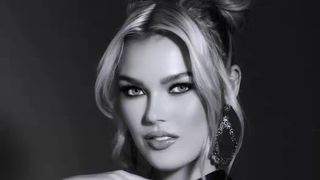 A murit la 18 ani, &icirc;ntr-un accident teribil, cu trei minute &icirc;nainte de a ajunge acasă. T&acirc;năra, de o frumusețe răpitoare, c&acirc;știgase un concurs de Miss și visa să ajungă medic veterinar