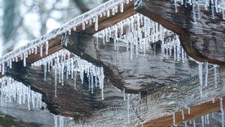 Cea mai geroasă dimineață din această iarnă. Locul din Rom&acirc;nia &icirc;n care s-au &icirc;nregistrat -23 de grade