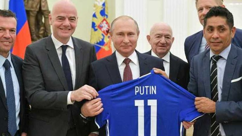 Vladimir Putin, alături de Gianni Infantino 