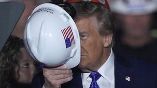 De ce este Trump într-o căutare disperată după minerale rare