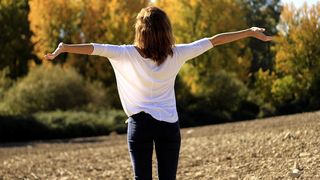 Ce se sărbătorește pe 8 martie 2025, Ziua Mamei sau Ziua Femeii?