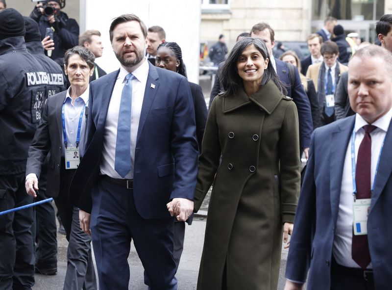 J.D. Vance și Usha Chilukuri Vance 