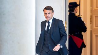 Emmanuel Macron, convins că Rusia va continua să atace alte țări după Ucraina: „Putin manipulează alegerile din România și Moldova”