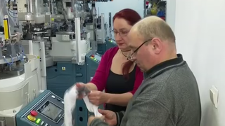 VIDEO Ei sunt Gicu și Liliana, doi români care și-au deschis propria fabrică la Sebeș. Au construit în România ce au învățat peste hotare 