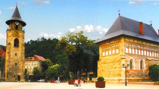 Biserica &bdquo;Naşterea Sf&acirc;ntului Ioan Botezătorul&rdquo; din Piatra Neamţ