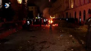 VIDEO Centrul Vechi: după protest, ca după război