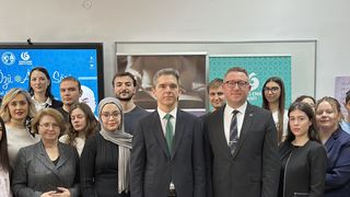 Institutul Yunus Emre a organizat un eveniment prin care a fost marcată ziua adoptării  Imnului Național al Republicii T&uuml;rkiye și a fost comemorat poetul național  Mehmet &Acirc;kif Ersoy