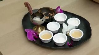 Petrecere &icirc;n piscină de 8 martie