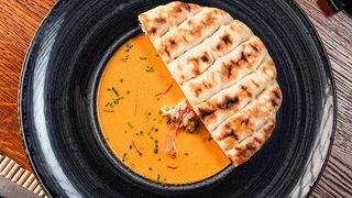 C&acirc;t costă o supă de fructe de mare la restaurantul lui Pescobar din Piatra Neamț