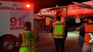 VIDEO Avion de pasageri prăbușit - cel puțin 12 morți, inclusiv un cântăreț celebru