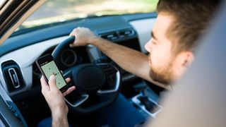 VIDEO &bdquo;Timp de un an și jumătate nu au contribuit&rdquo;. Fraude de milioane de lei la firmele de ride-sharing