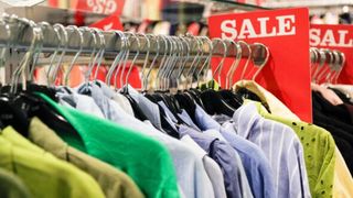 VIDEO Val de reduceri &icirc;n mall-uri, pentru a &icirc;nvinge platformele din China