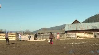 Fiecare copil din această familie muncește